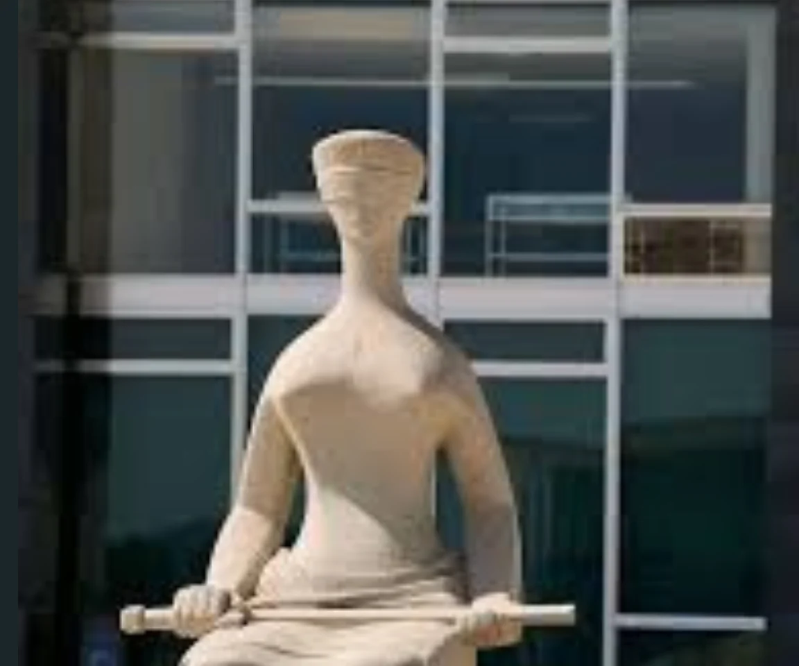 Análise Revela: Cortes em Penduricalhos de Magistrados Podem Equilibrar Déficit de Juízes no Brasil