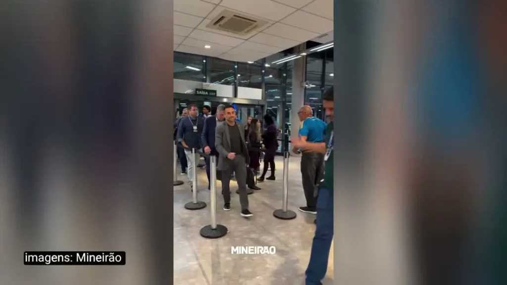 Ancelotti Presente no Mineirão: Cruzeiro Enfrenta Corinthians em Confronto Decisivo