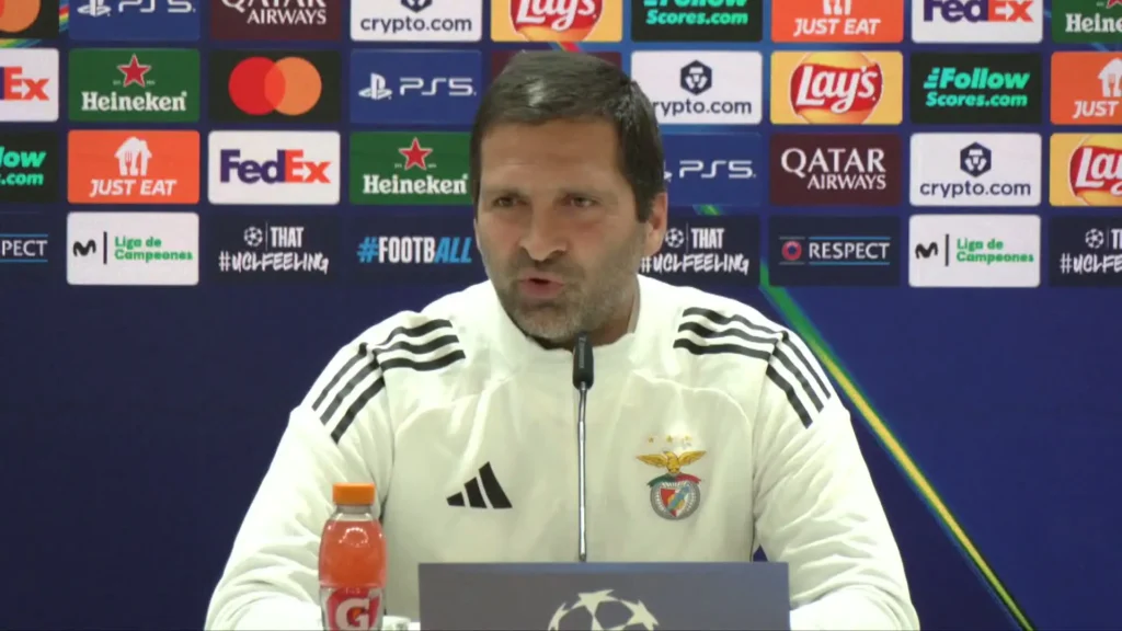 Assistente de Mourinho Ignora Questões sobre Gianluca Prestianni em Coletiva: 'Foco é Outro'