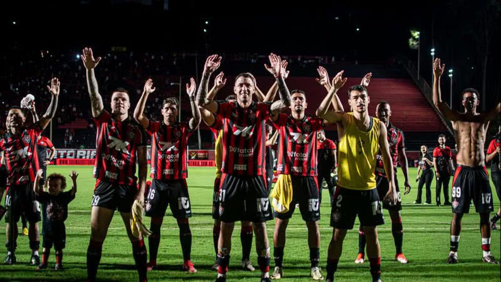 Baianão em Foco: Vitória e Galícia se Enfrentam - Onde Assistir, Detalhes da Arbitragem e Escalações Prováveis