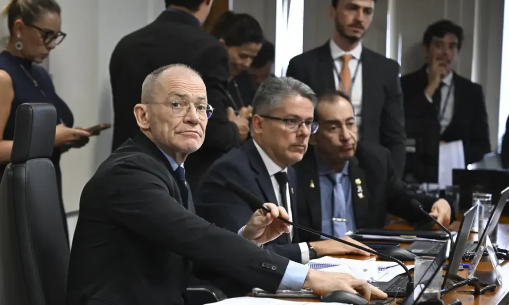 CPI do Crime Convoca Vorcaro, Campos Neto e Paulo Guedes: Entenda os Impactos do Caso Master na Política Brasileira