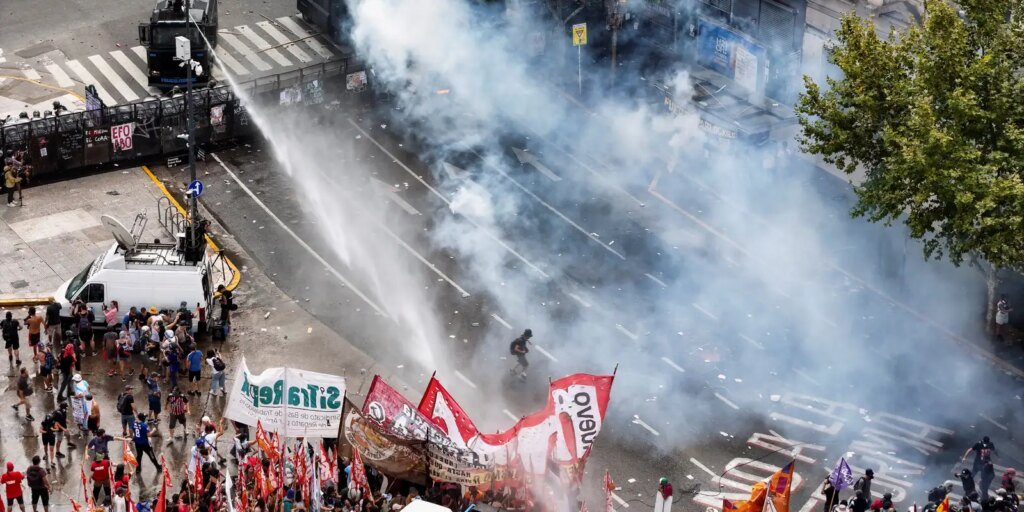 Câmara dos Deputados da Argentina Aprova Polêmica Reforma Trabalhista de Milei: Impactos e Reações no Cenário Político