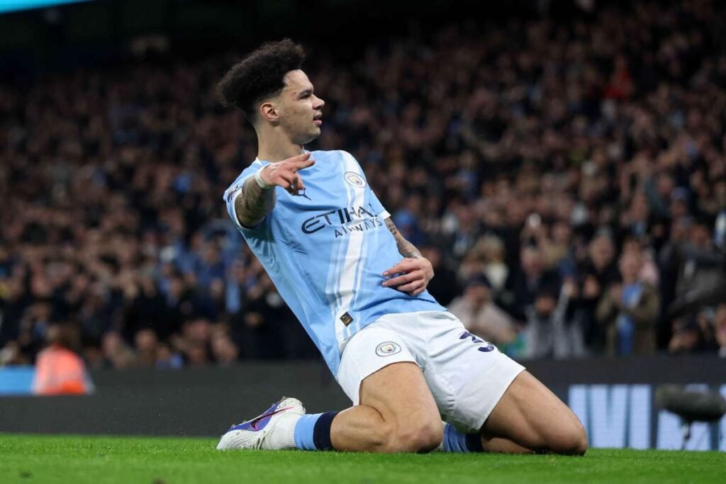 City Brilha com O'Reilly e Aproxima-se do Arsenal: Vitória sobre Newcastle Coloca Time a Apenas 2 Pontos da Liderança