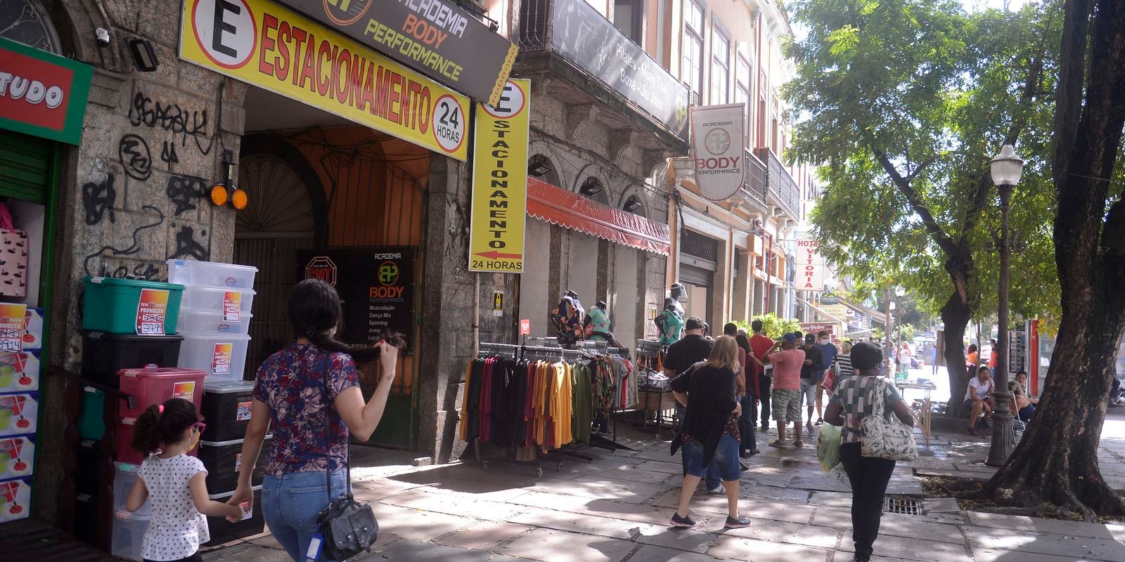 Comércio Varejista Registra Crescimento de 1,6% em 2025: Perspectivas e Desafios para o Setor