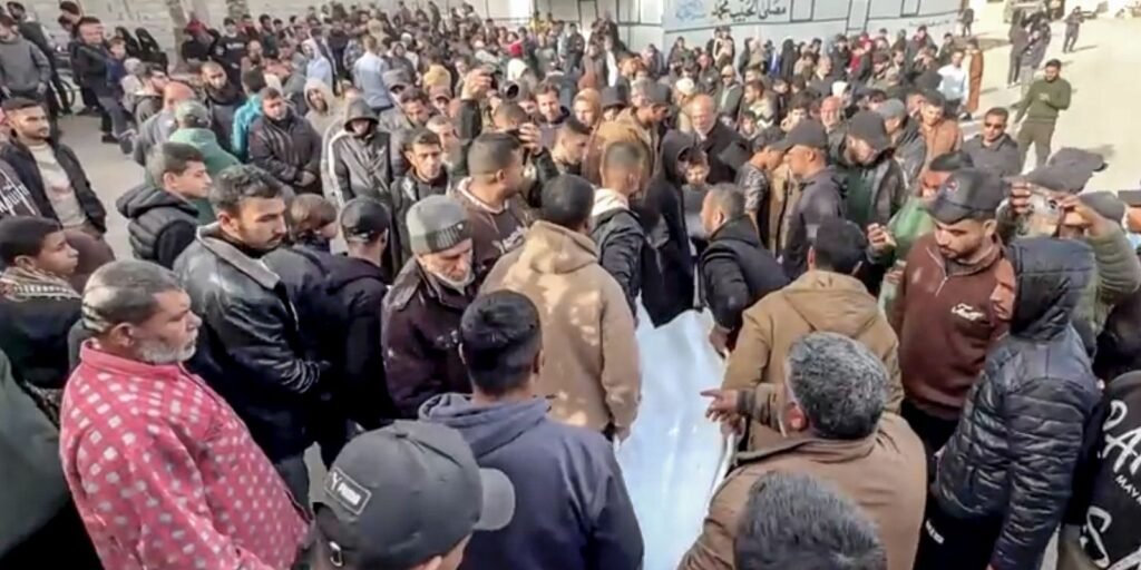 Conflito em Gaza: Ataques Aéreos Israelenses Resultam em 11 Mortes, Relatam Fontes Palestinas