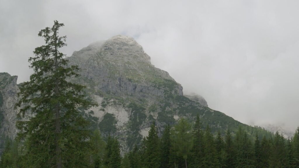 Derretimento das Geleiras Alpinas Ameaça Crise Hídrica em Toda a Europa