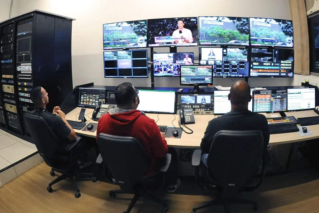 Ex-empregados da TV Alesp Revelam Crise Financeira: Salários Atrasados e Rescisões Inadimplentes em Foco