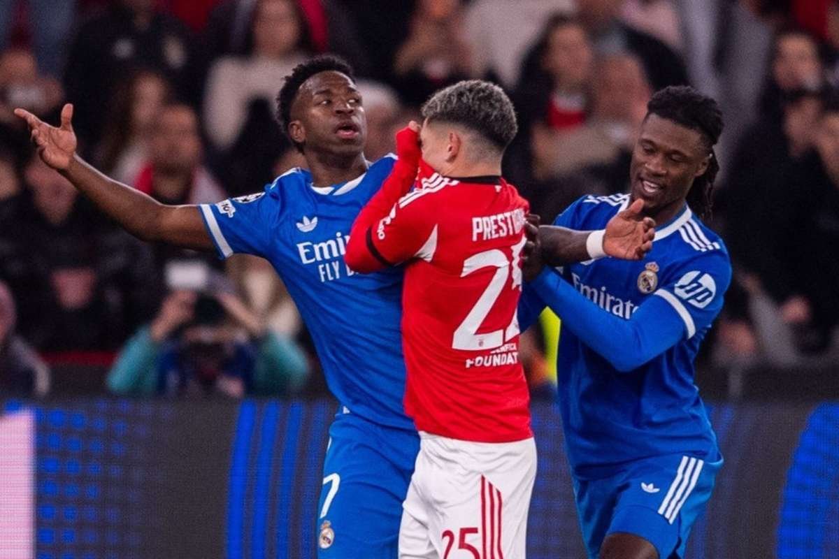 FIFA Avalia Sanções a Jogadores que Cobrem a Boca em Protesto Após Polêmica com Vini Jr.