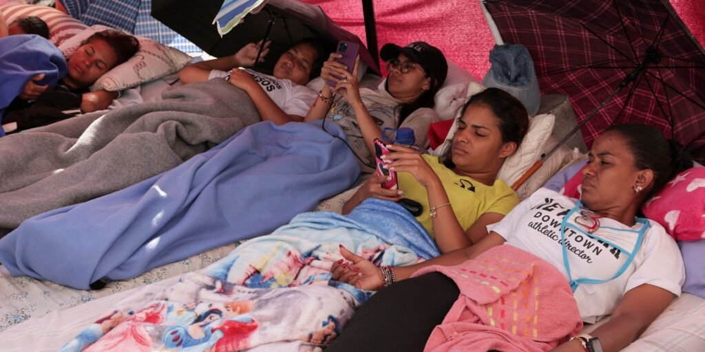 Famílias de Detentos Políticos Iniciam Greve de Fome em Caracas em Protesto por Liberdade