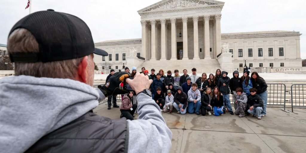 Fluxo Excepcional: Recorde de Americanos Emigrando dos EUA Preocupa Especialistas