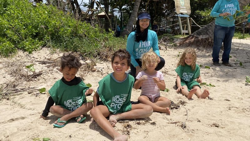 IMA Lança Ação de Limpeza e Reflorestamento na Praia da Garça Torta: Preservação Ambiental em Foco