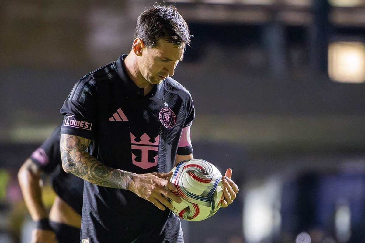 Inter Miami Brilha em Amistoso: Vitória Surpreendente e Queda de Messi Marcam o Jogo