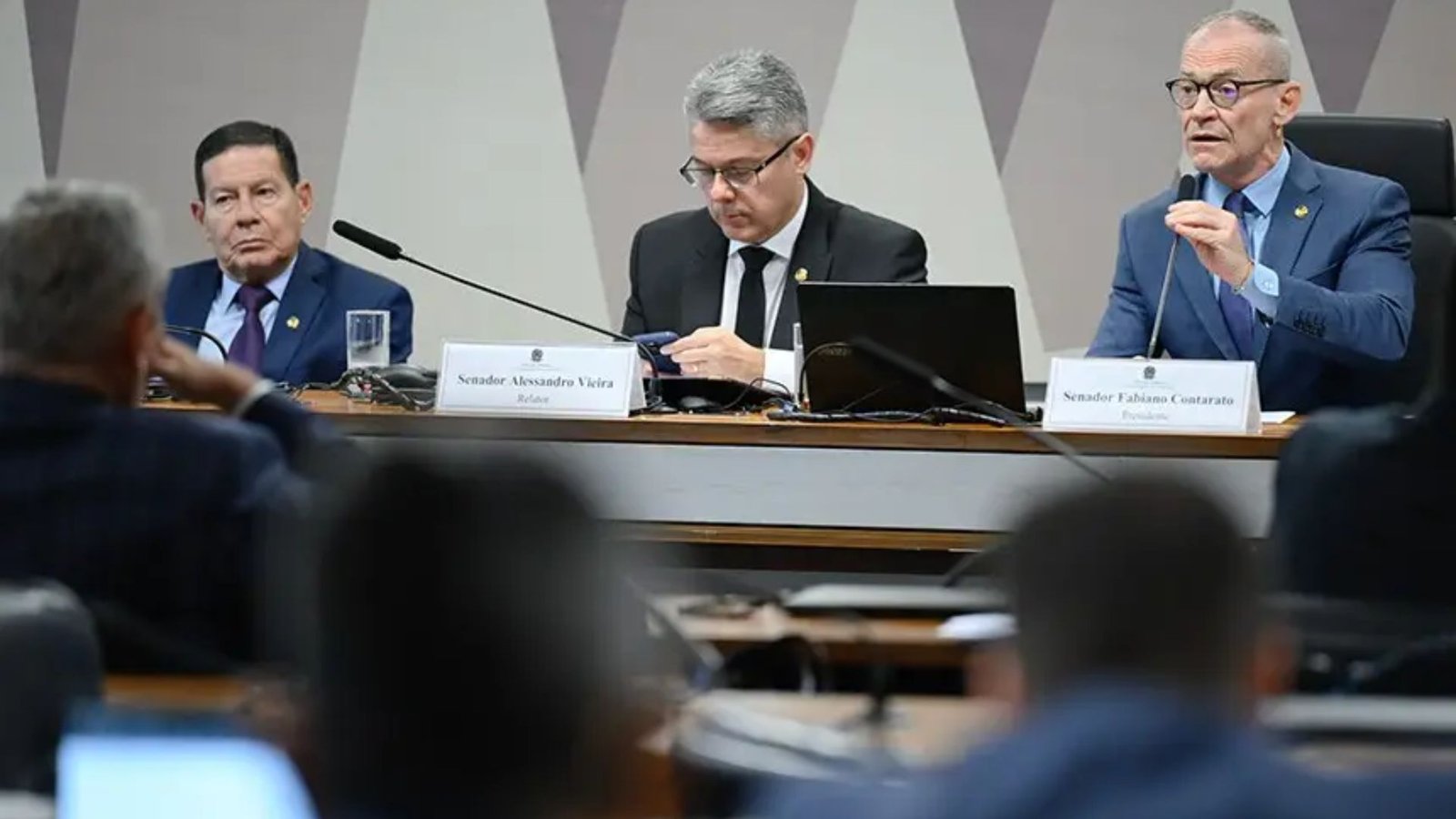 Investigação Revela Conexões Críticas entre Master e Judiciário: Sigilos e Convocações em Foco