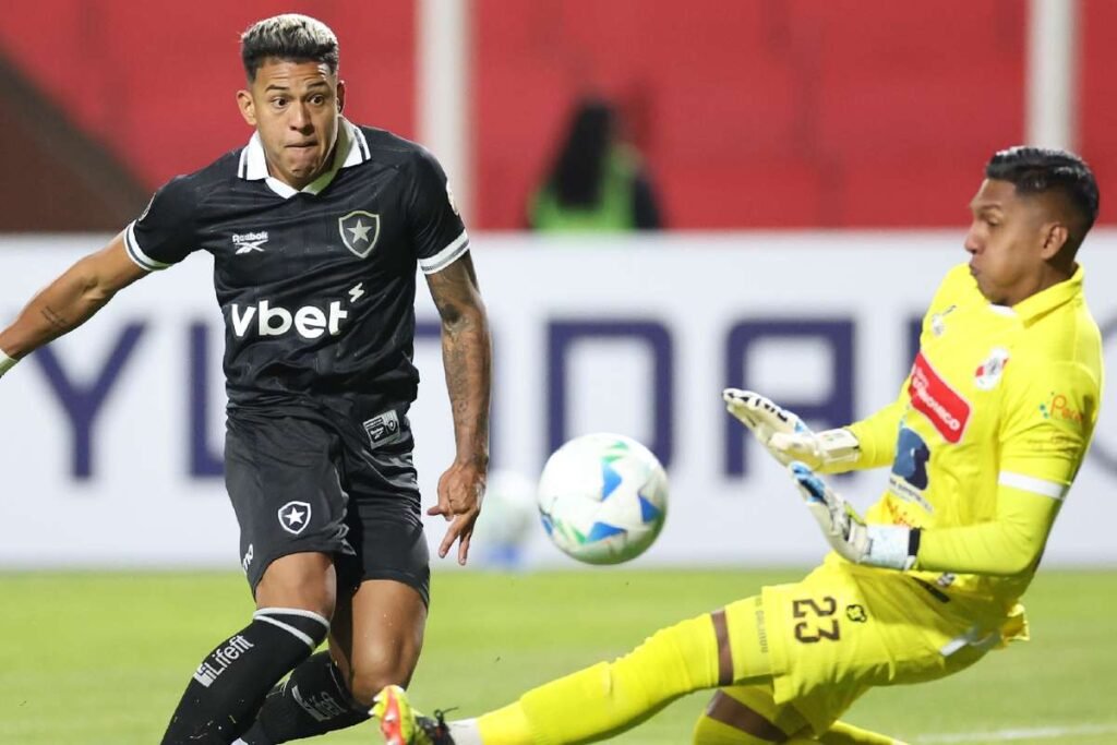 Libertadores: Botafogo Enfrenta Desafio na Bolívia e Busca Reviravolta Decisiva no Rio