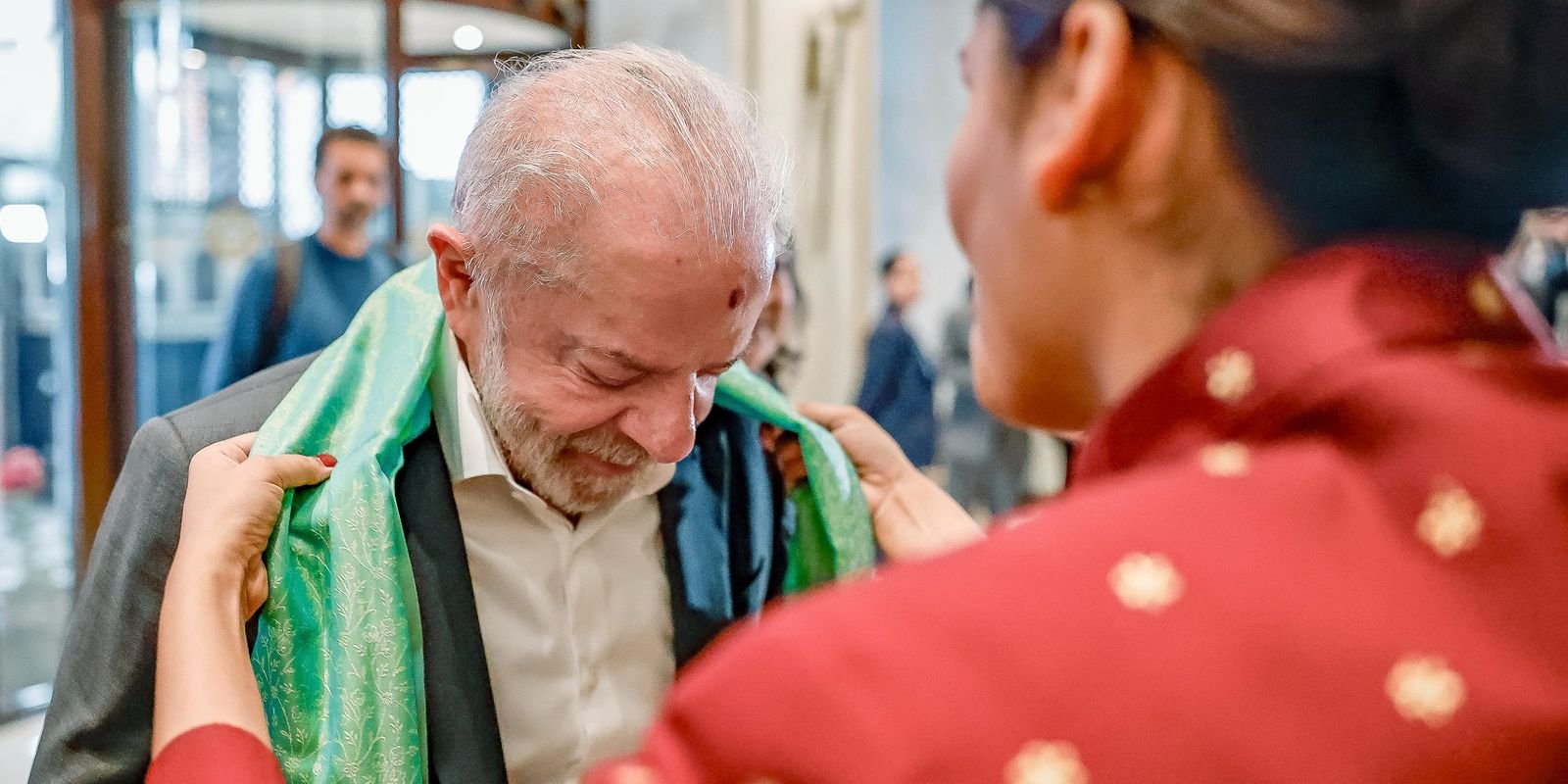 Lula desembarca na Índia: Participação na Cúpula Global de Inteligência Artificial marca início de sua visita