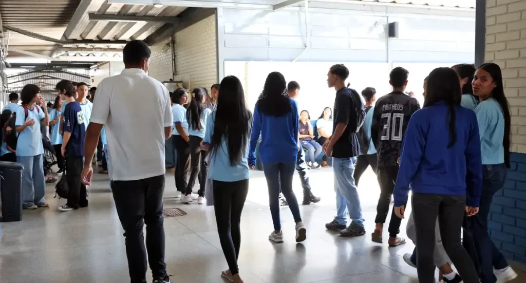 MEC Inicia Pagamento de Incentivos para Conclusão de Estudos e Participação no ENEM