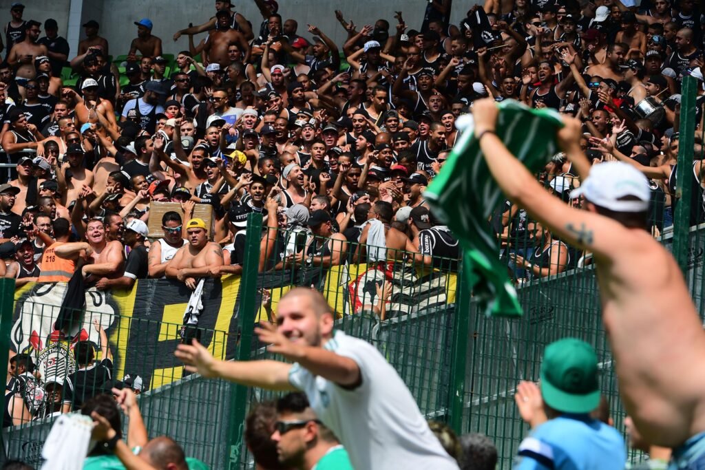 Organizadas Revelam Estratégia para Combater Torcida Única e Reacender Rivalidades no Futebol Paulista