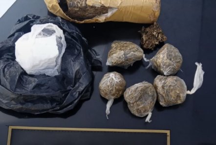 Polícia Prende Suspeito de Tráfico com Entorpecentes na Entrada de Vila em Benedito Bentes