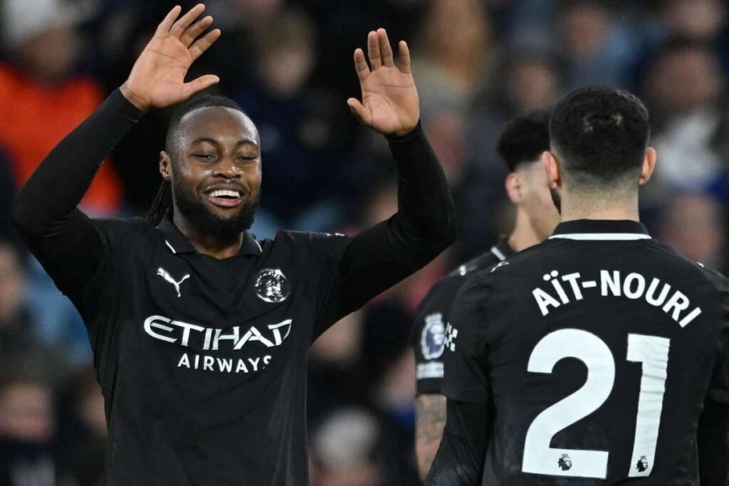 Premier League: Vitória do Manchester City sobre o Leeds Aumenta Pressão sobre o Arsenal na Luta pelo Título