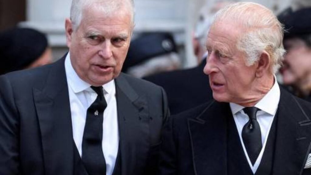 Rei Charles III Comenta a Prisão do Irmão: Revelações e Implicações para a Monarquia