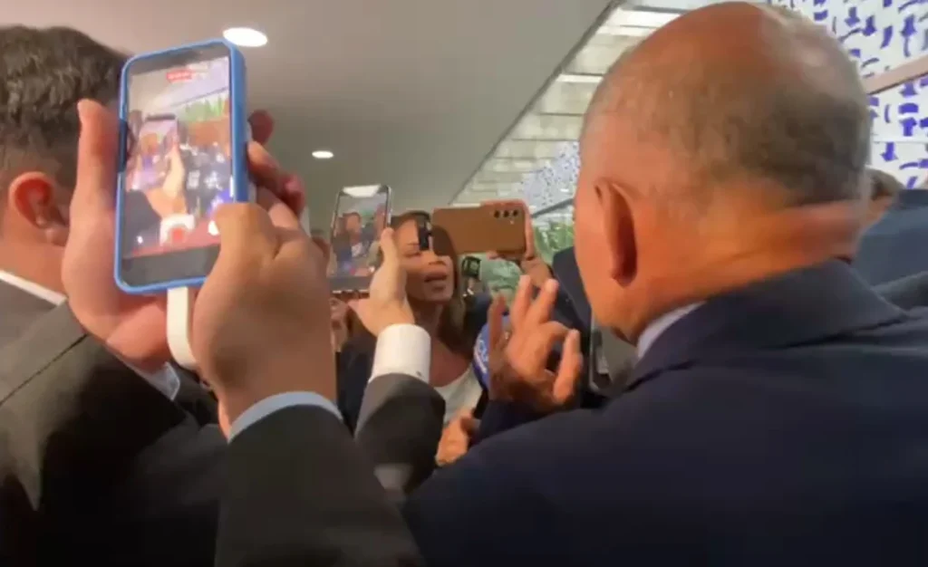 Repórter do ICL Notícias Enfrenta Intimidação Após Questionar Deputados da Oposição em Ação Polêmica