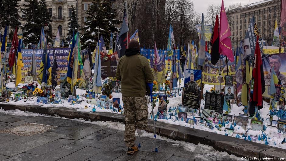 Resiliência Ucraniana: Fatores que Sustentam a Luta e a Esperança Após Quatro Anos de Conflito