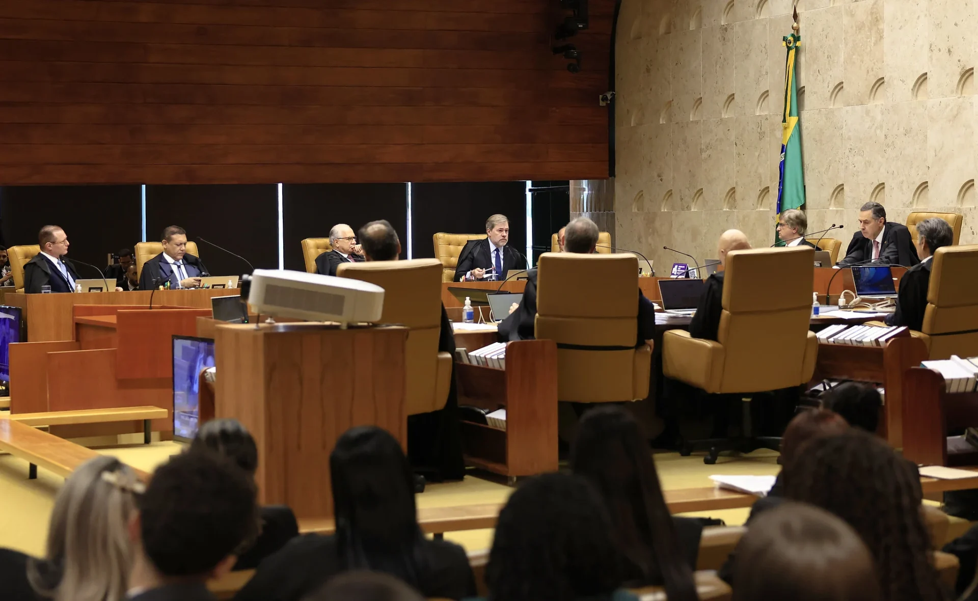 STF Recebe Alerta Sobre Exposição de Dados Pessoais de Familiares de Ministros