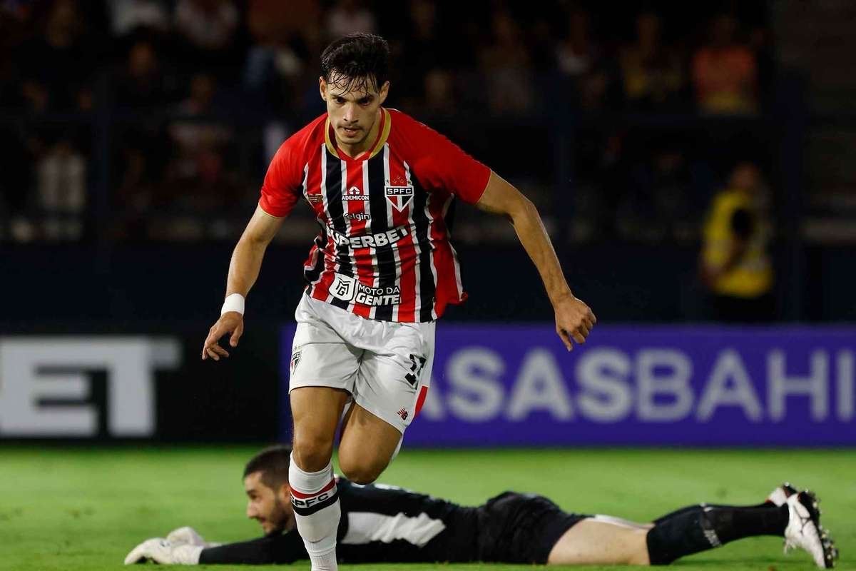 São Paulo Encerra Invencibilidade do Bragantino e Avança para a Semifinal do Paulistão