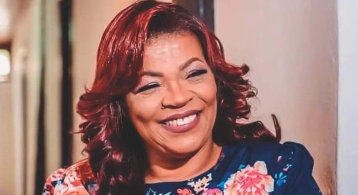 Tragédia no Gospel: Famosa Cantora de 59 Anos Deixa Legado Emocionante Após Falecimento