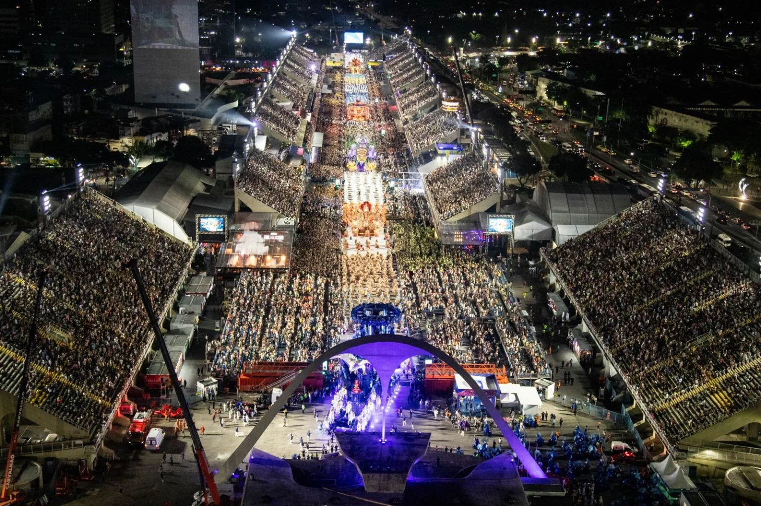 Véspera da Apuração no RJ: Tensão Aumenta com Troca de Indiretas e Sinais de Divisão no Poder do Carnaval
