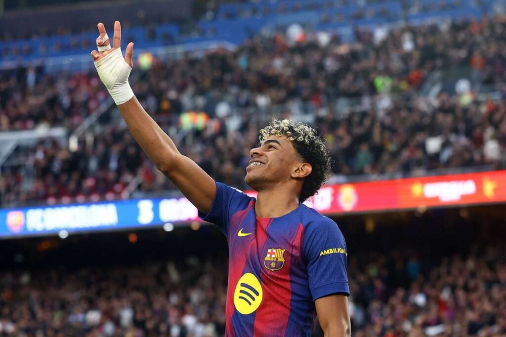 Yamal brilha com hat-trick e Barcelona vence Villarreal em grande estilo na LaLiga