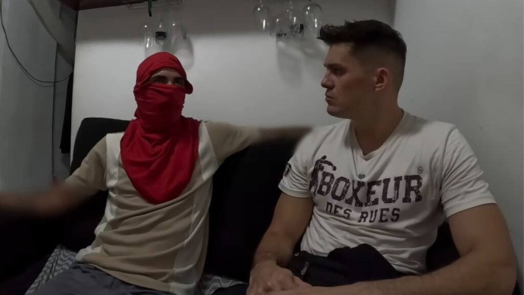 Youtuber Internacional Ganha Destaque ao Gravar na Favela da Rocinha e Realizar Entrevista Polêmica com Traficante