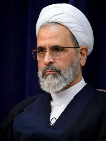 Aiatolá Assume Comando no Irã: O Início de uma Nova Era Após a Morte de Khamenei