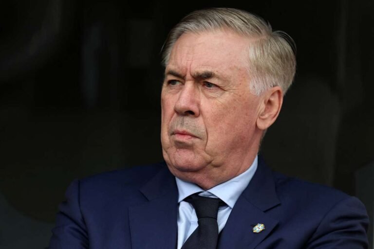 Ancelotti Ignora Pressões da Torcida e Mantém Foco em Treinos Após Polêmica com Neymar