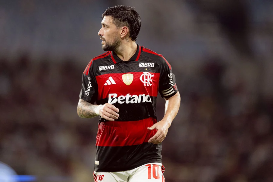 BRB Expande Patrocínio ao Flamengo: Entenda o Impacto da Diluíção da Marca na Camisa Após o Caso Master