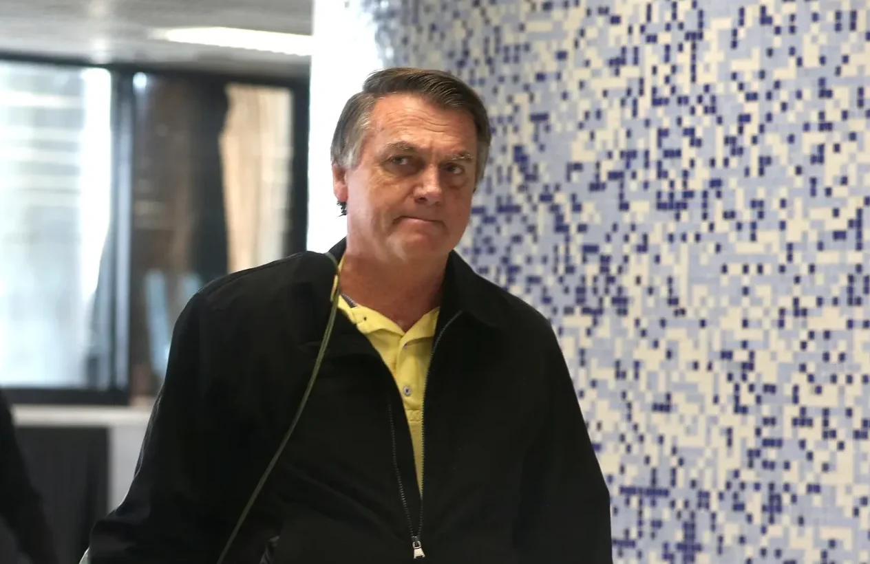 , Bolsonaro consegue domiciliar, mas anistia e redução de penas empacam