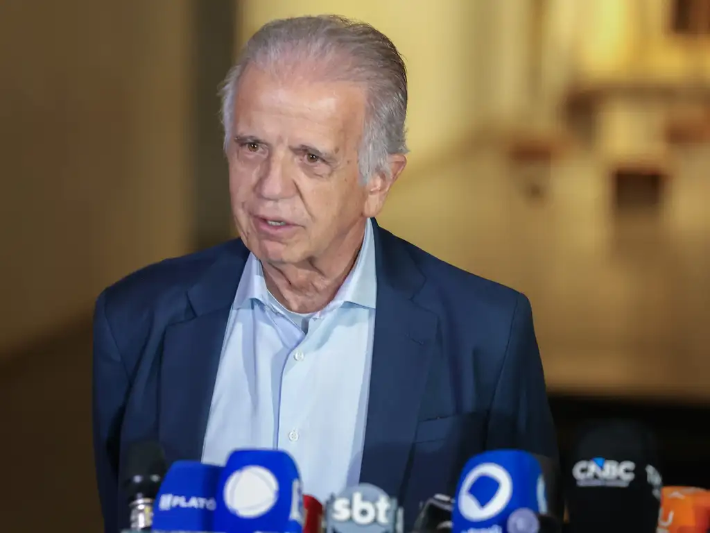 Conflito no Irã: Militares Brasileiros Intensificam Ações em Busca de 2% do PIB Nacional