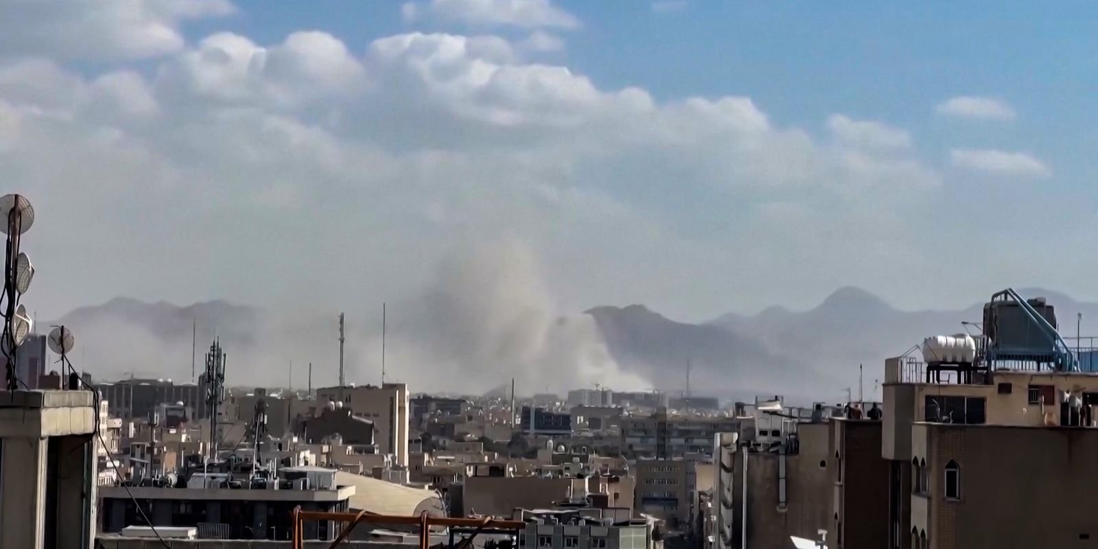 Conflito no Oriente Médio: Bombardeios Intensificam e Número de Óbitos Aumenta Neste Domingo