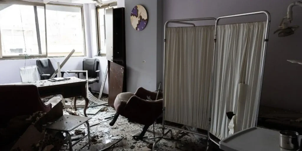 Conflito no Oriente Médio: Israel e EUA intensificam ataques a quase 400 unidades de saúde no Líbano e Irã