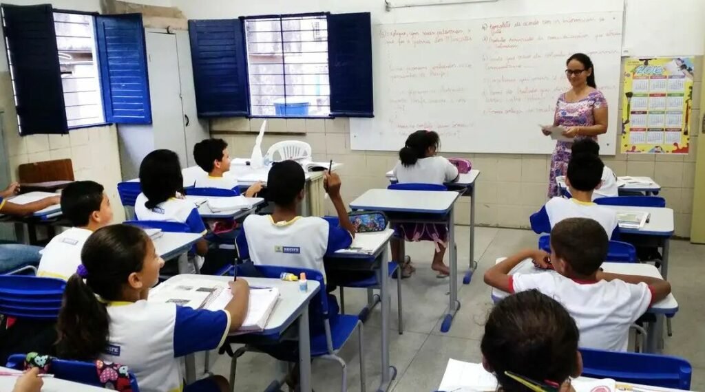 Escolas terão conteúdos de prevenção à violência contra a mulher