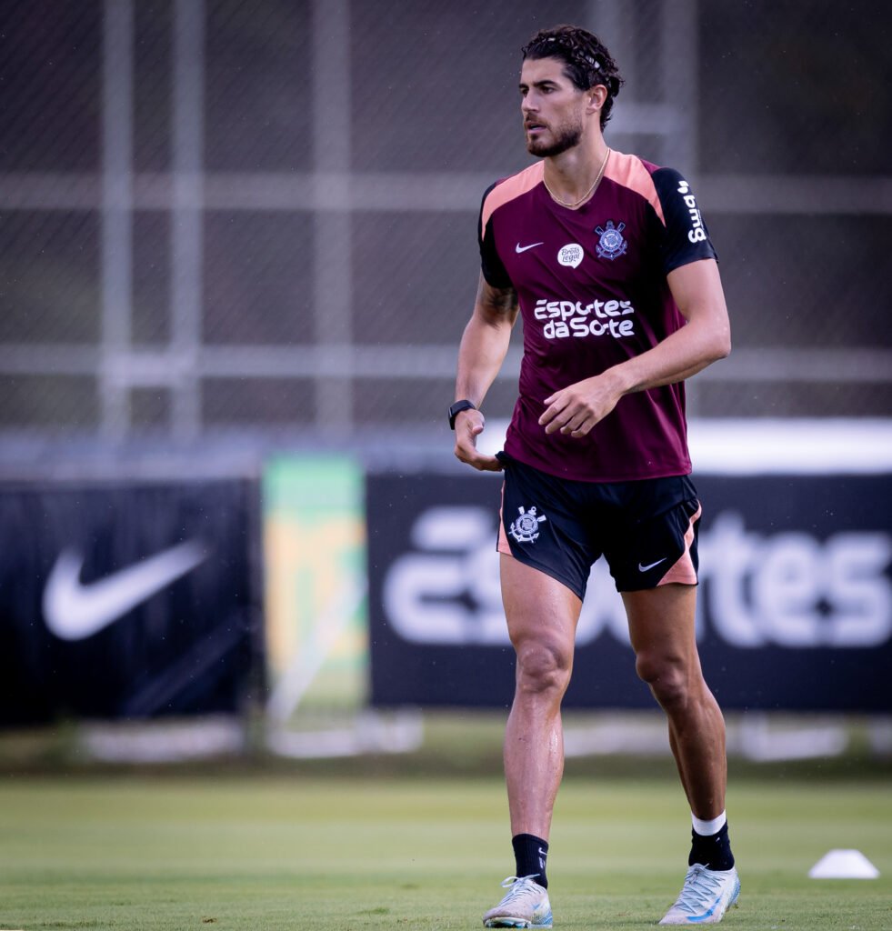 Corinthians Decide Manter Pedro Raul em Meio a Fracassadas Negociações por Novos Atacantes