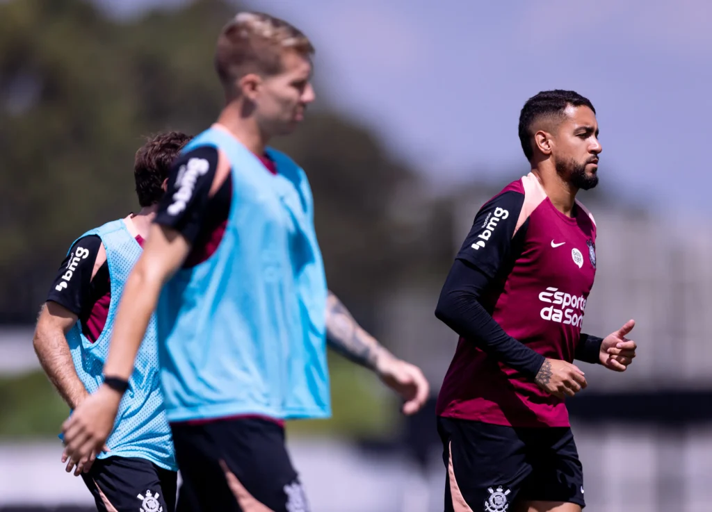 Corinthians Retoma Treinos com Foco no Confronto Decisivo contra o Fluminense no Campeonato Brasileiro
