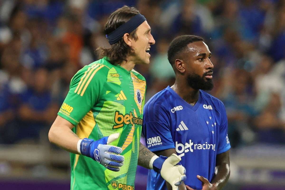 Cruzeiro x Pouso Alegre: Preocupação no Campo com Gerson e Cássio Sentindo Dores no Joelho