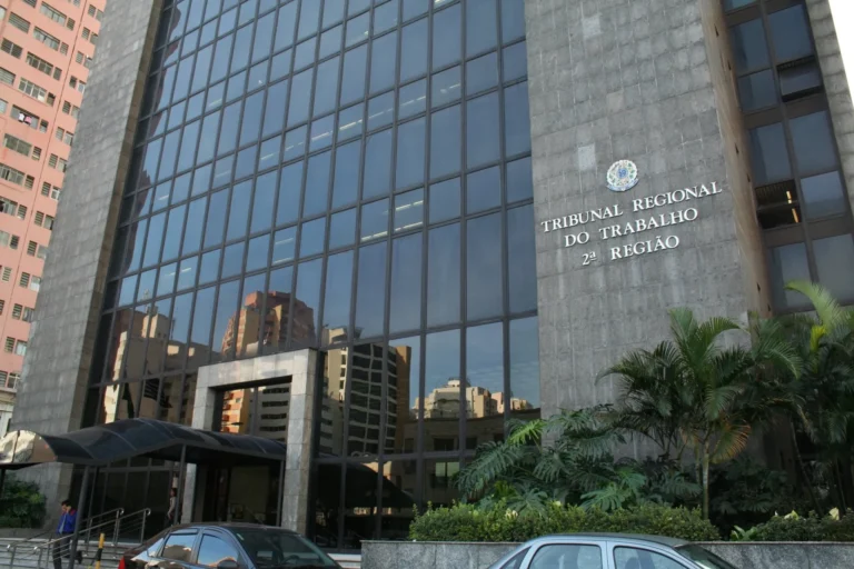 Decisão sobre Penduricalhos: Juízes Suspendem Audiências e Geram Incerteza no Judiciário