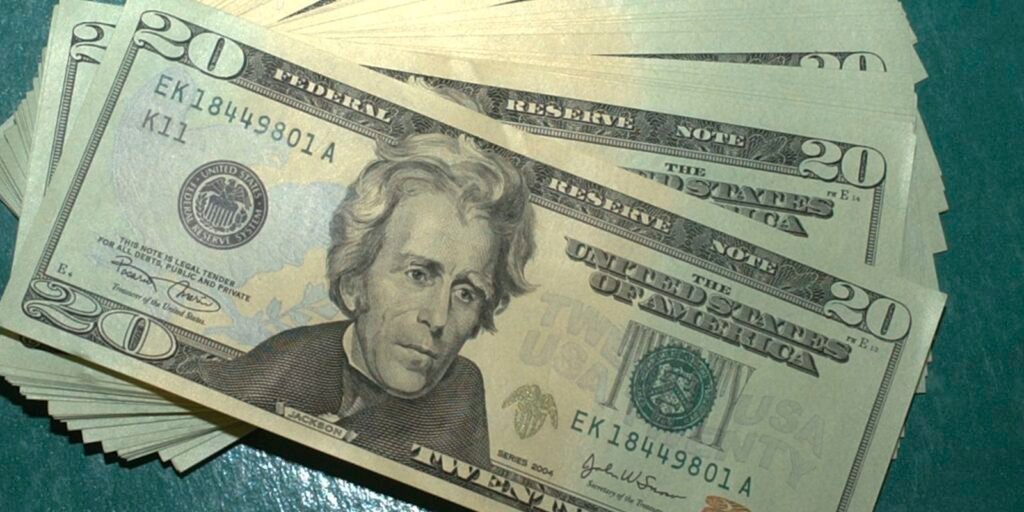 Dólar em Queda de 1,27% e Bolsa em Alta de 3%: Impactos Econômicos em Tempo de Conflito