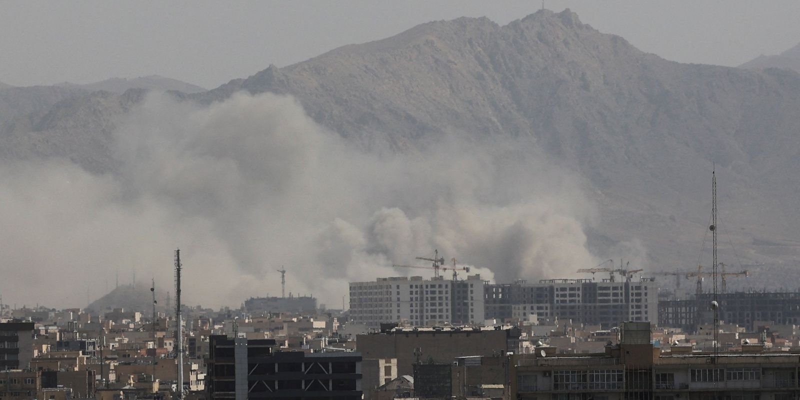 Especialistas Alertam: Potencial Crescimento no Preço do Petróleo em Função do Conflito no Irã