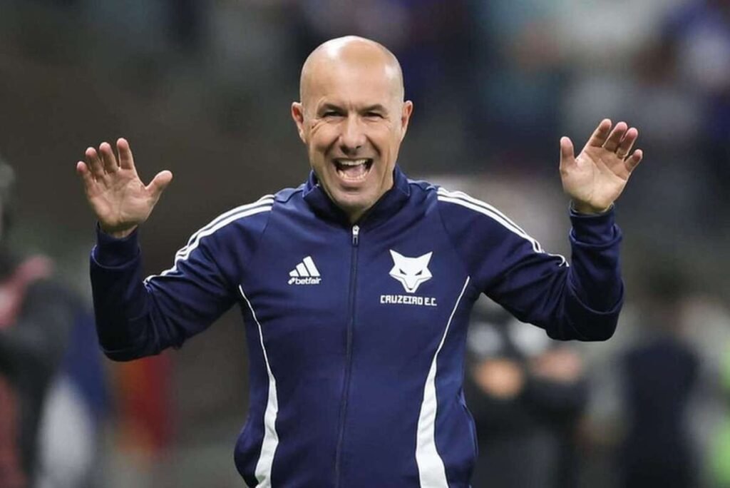 Flamengo Avança nas Negociações para Contratar o Técnico Leonardo Jardim e Reforçar a Equipe