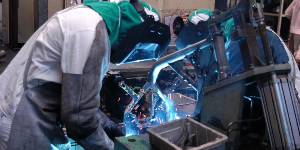 Governo Elimina Tarifas de Importação para 191 Bens de Capital e Tecnologia, Impulsionando a Indústria Nacional