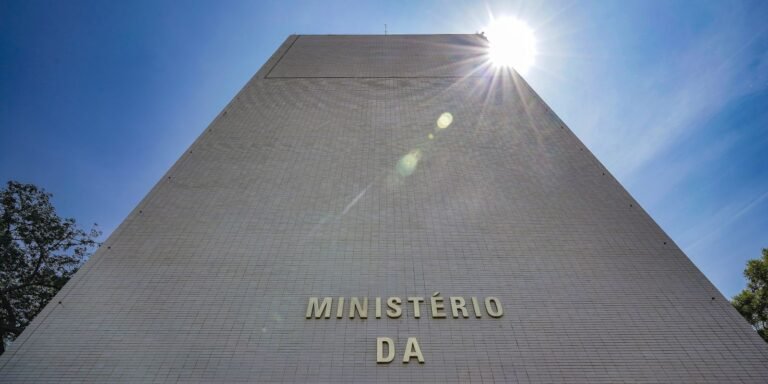 Governo projeta arrecadação de R$ 4,4 bilhões com nova taxação sobre fintechs, apostas e juros sobre capital próprio