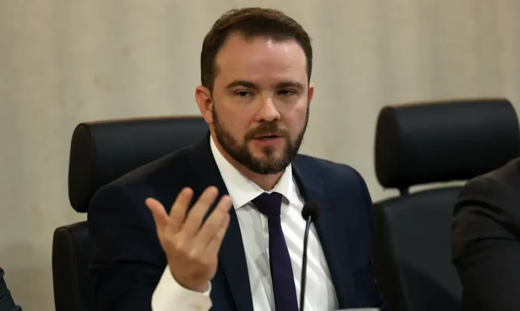 , Governo propõe subsídio de R$ 1,20 ao diesel após impasse do ICMS